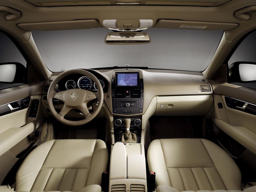  Mercedes-Benz C-Class 2007 года  (фото 112 из 413)